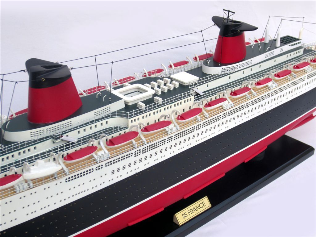 2051-12136-SS-France-Special-Edition-wooden-model-boat