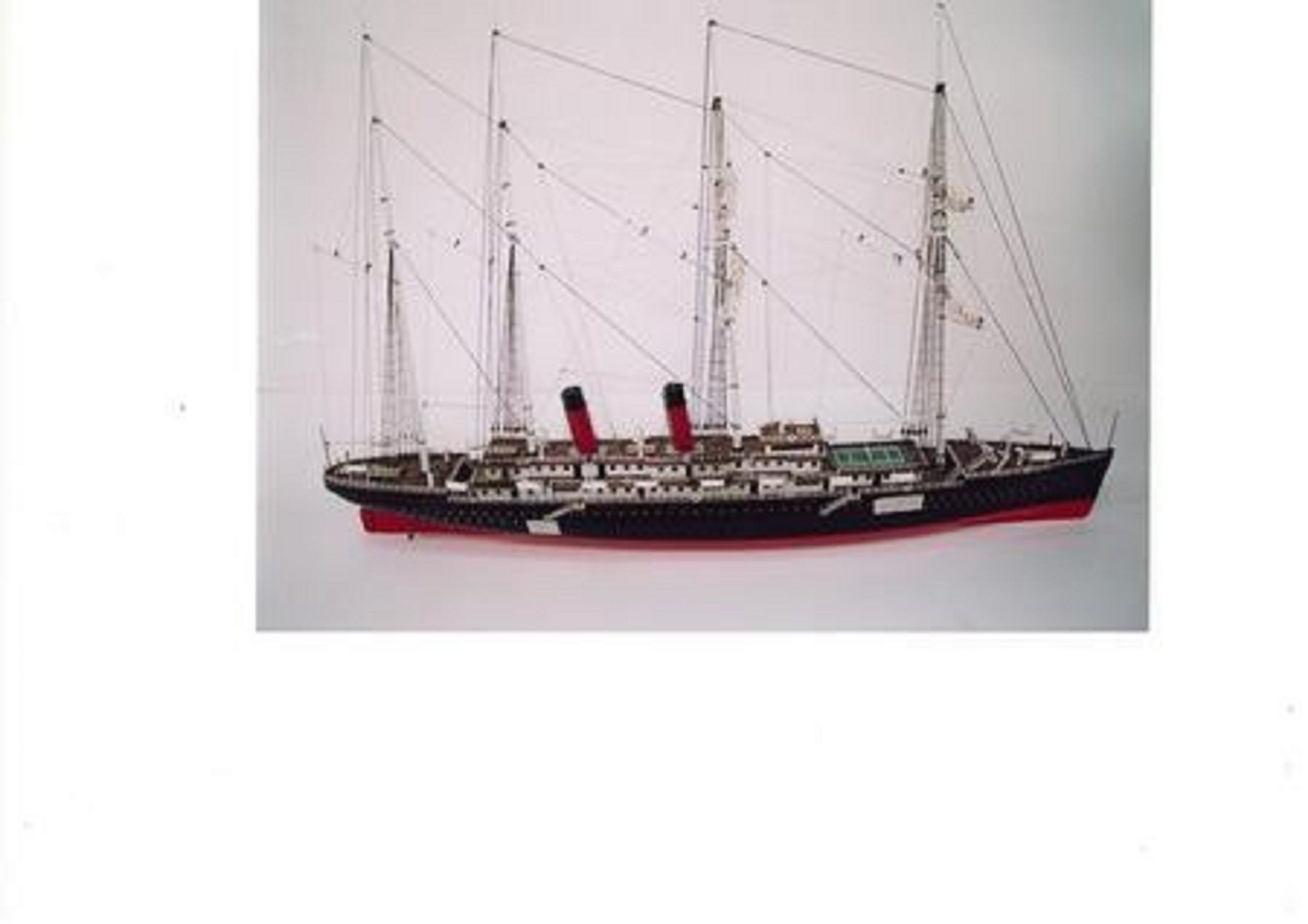 220-7500-La-Normandie-model-ship-Premier-Range