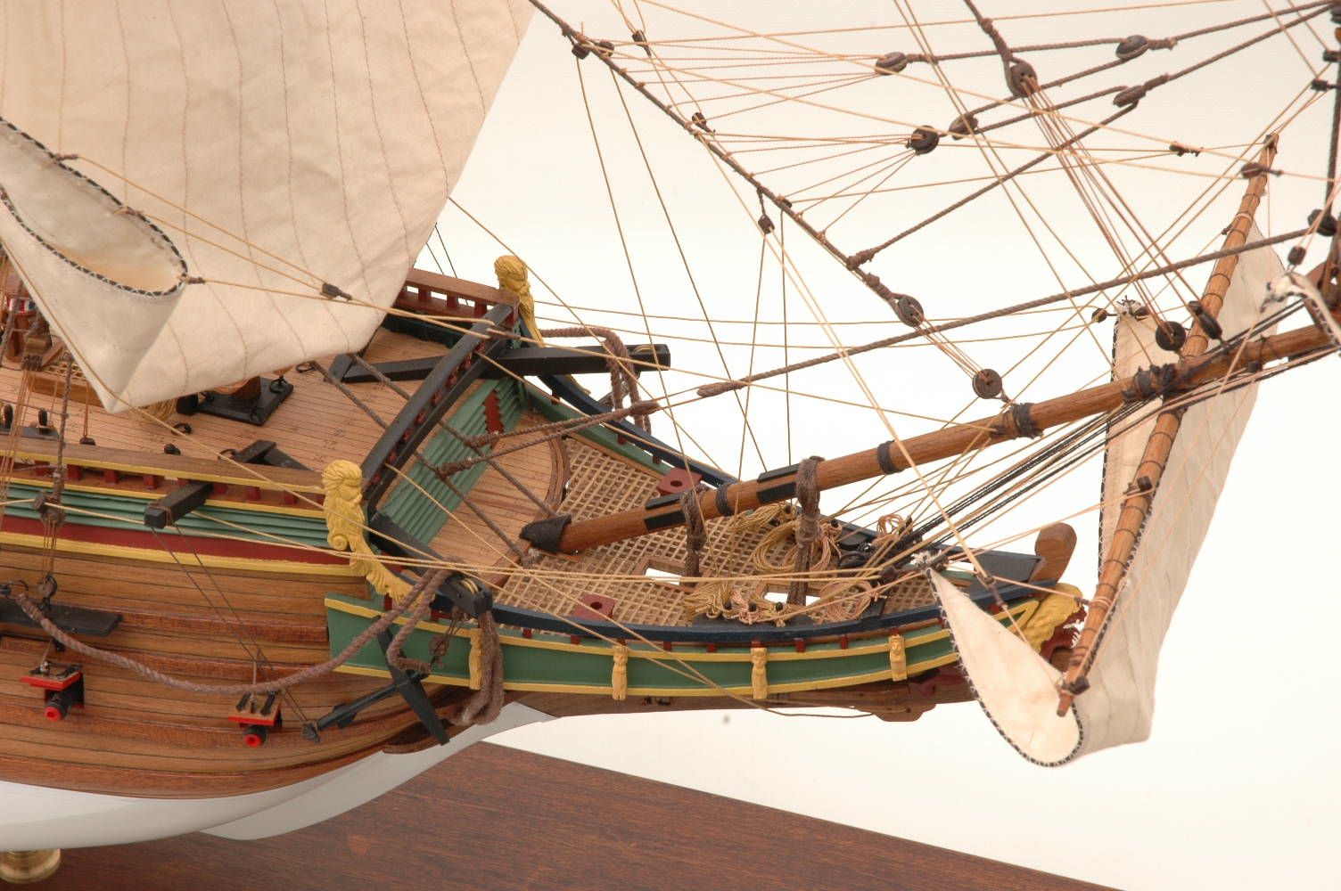 228-6946-Batavia-model-ship-Premier-Range