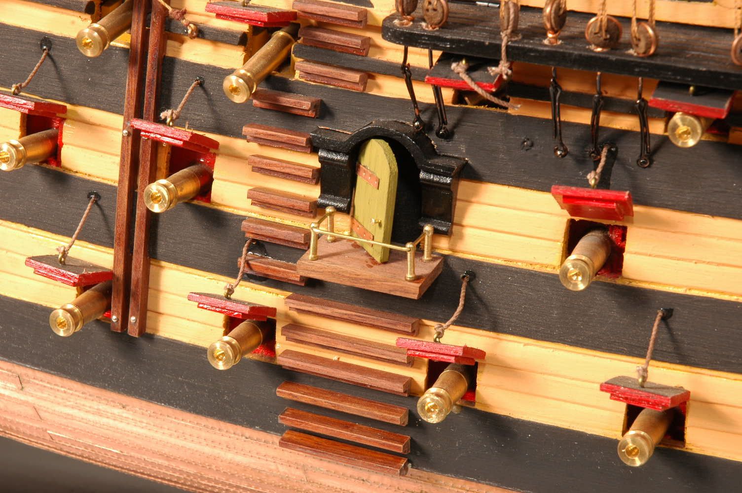 298-7438-HMS-Victory-Bicentennial-Ship-Model-Premier-Range