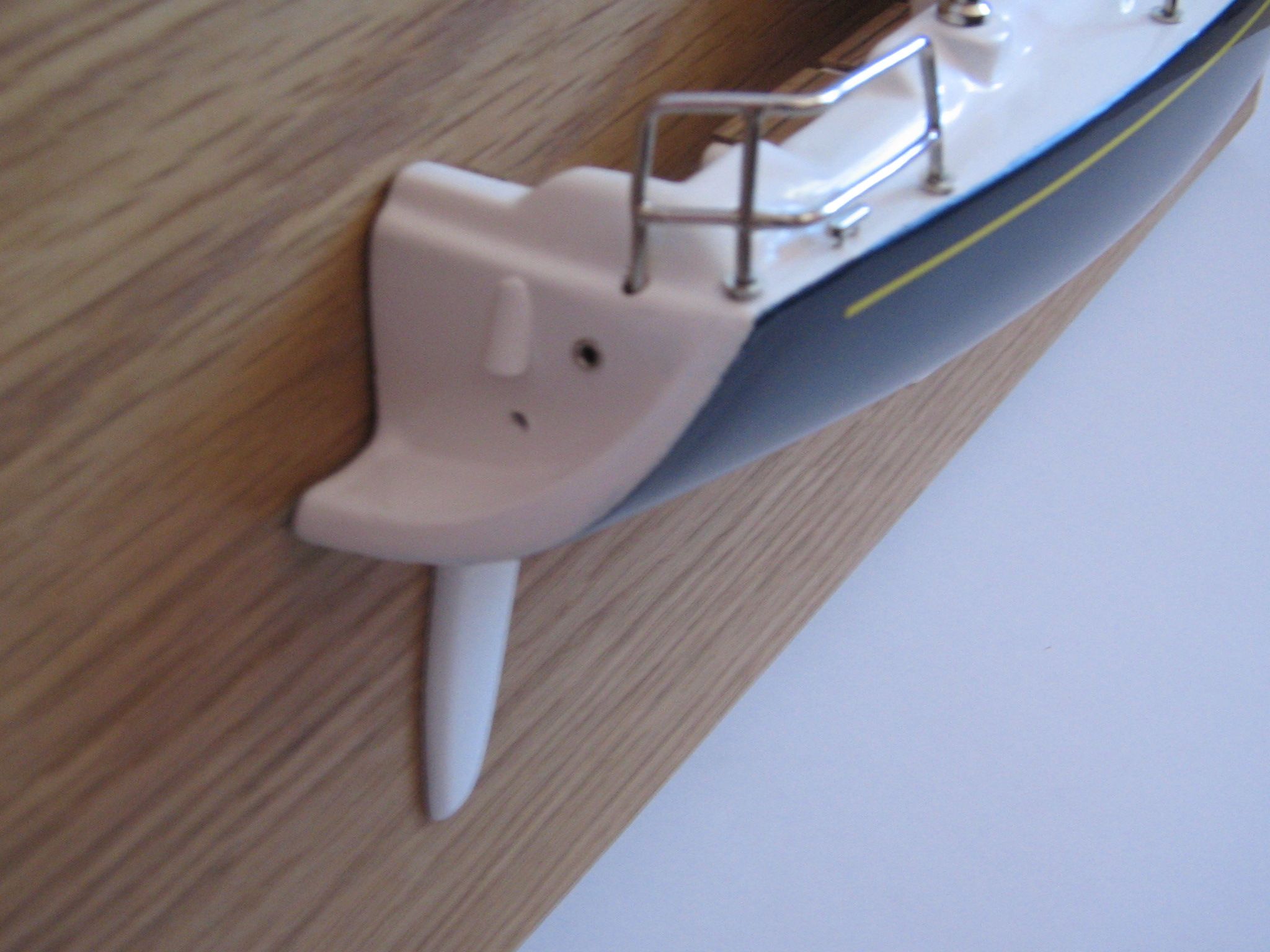 579-6682-Beneteau-40.7-Half-Model