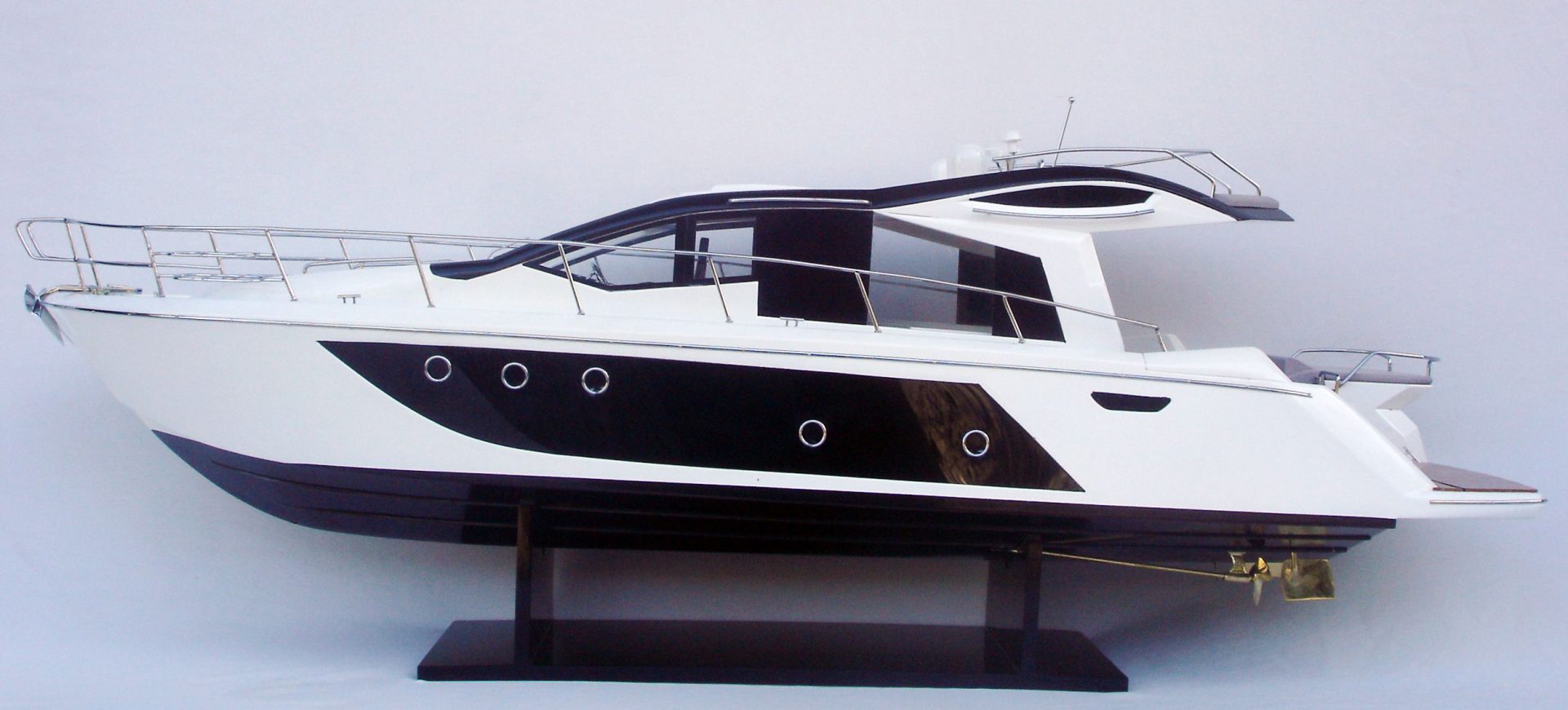 Cranchi 54 HT Display Ship Model - GN