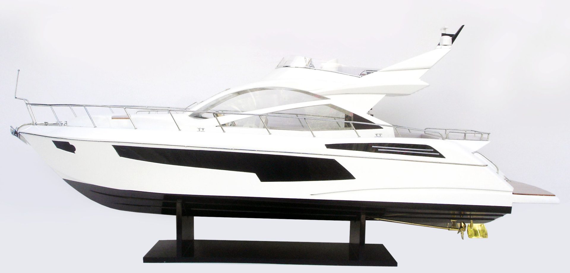 Sunseeker 68 Display Ship Model - GN