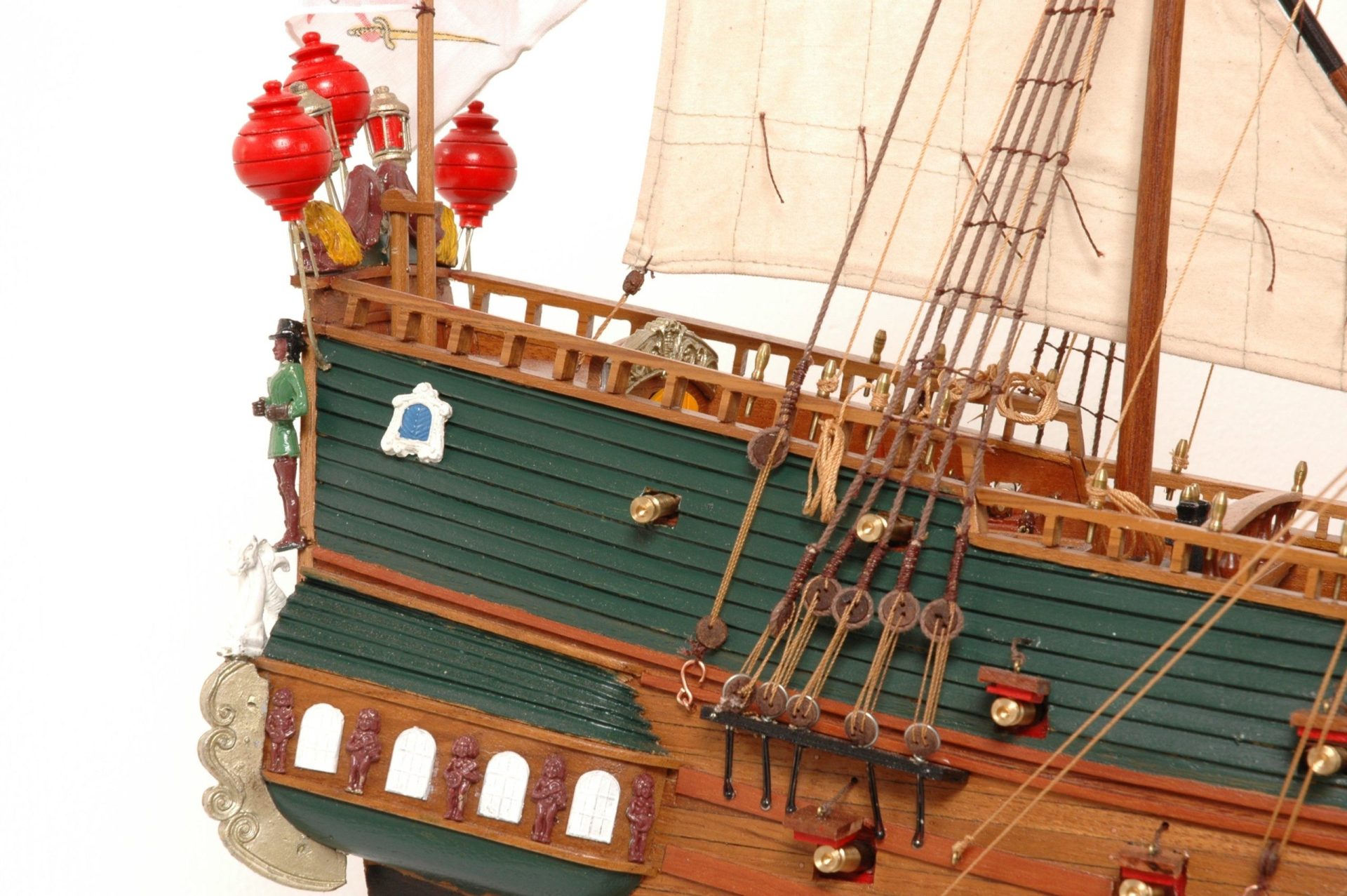 152-8218-Wappen-von-Hamburg-Ship-Model-Superior-Range-scaled