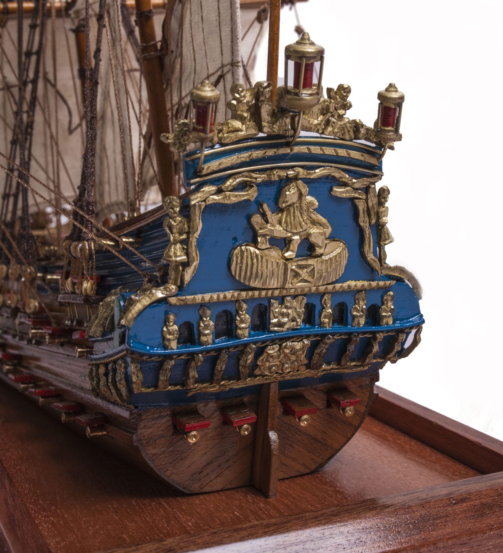 1520-9041-Eendracht-Waterline-scaled