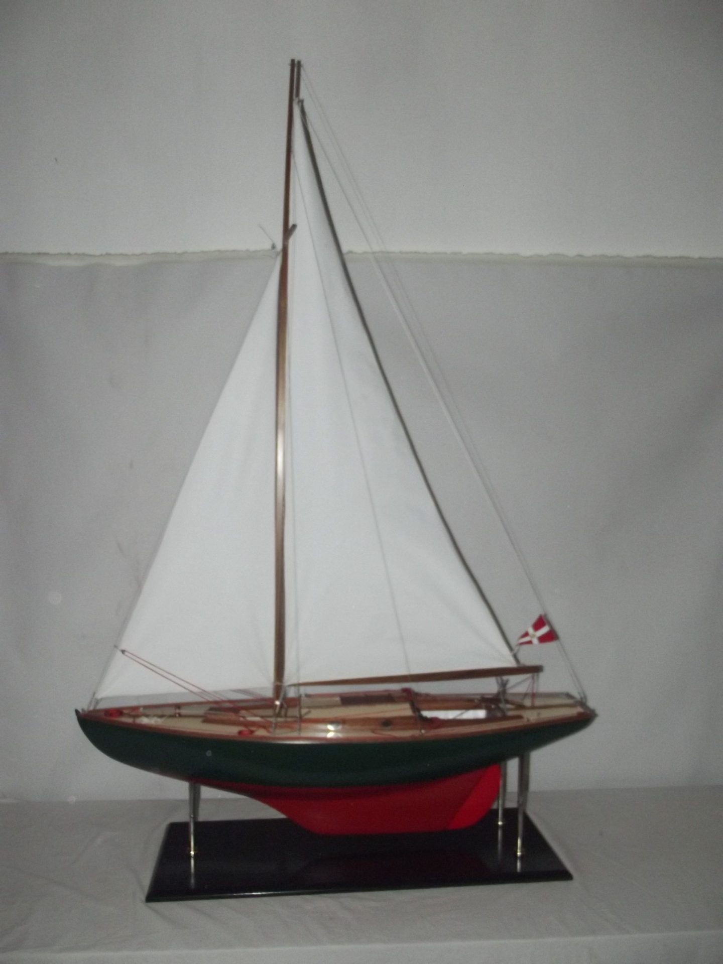 Glen Class Sailing Yacht Display Ship Model - Premier Ship Models