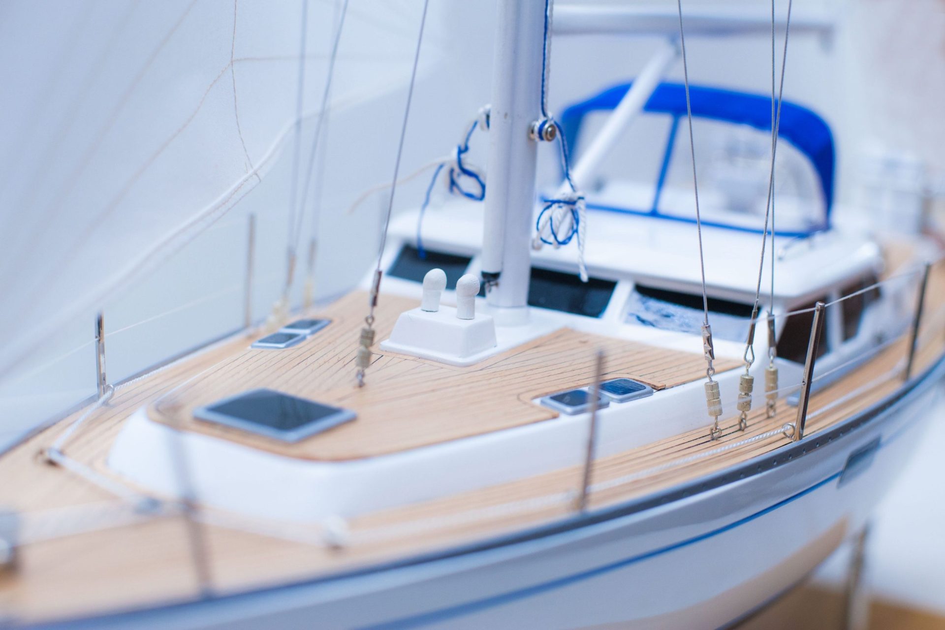 1777-9965-Oyster-45-Sailing-Yacht-scaled
