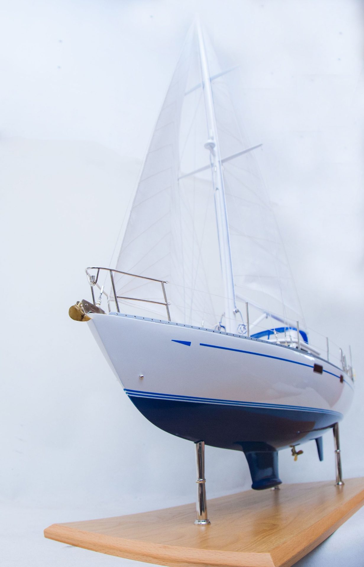 1777-9972-Oyster-45-Sailing-Yacht-scaled