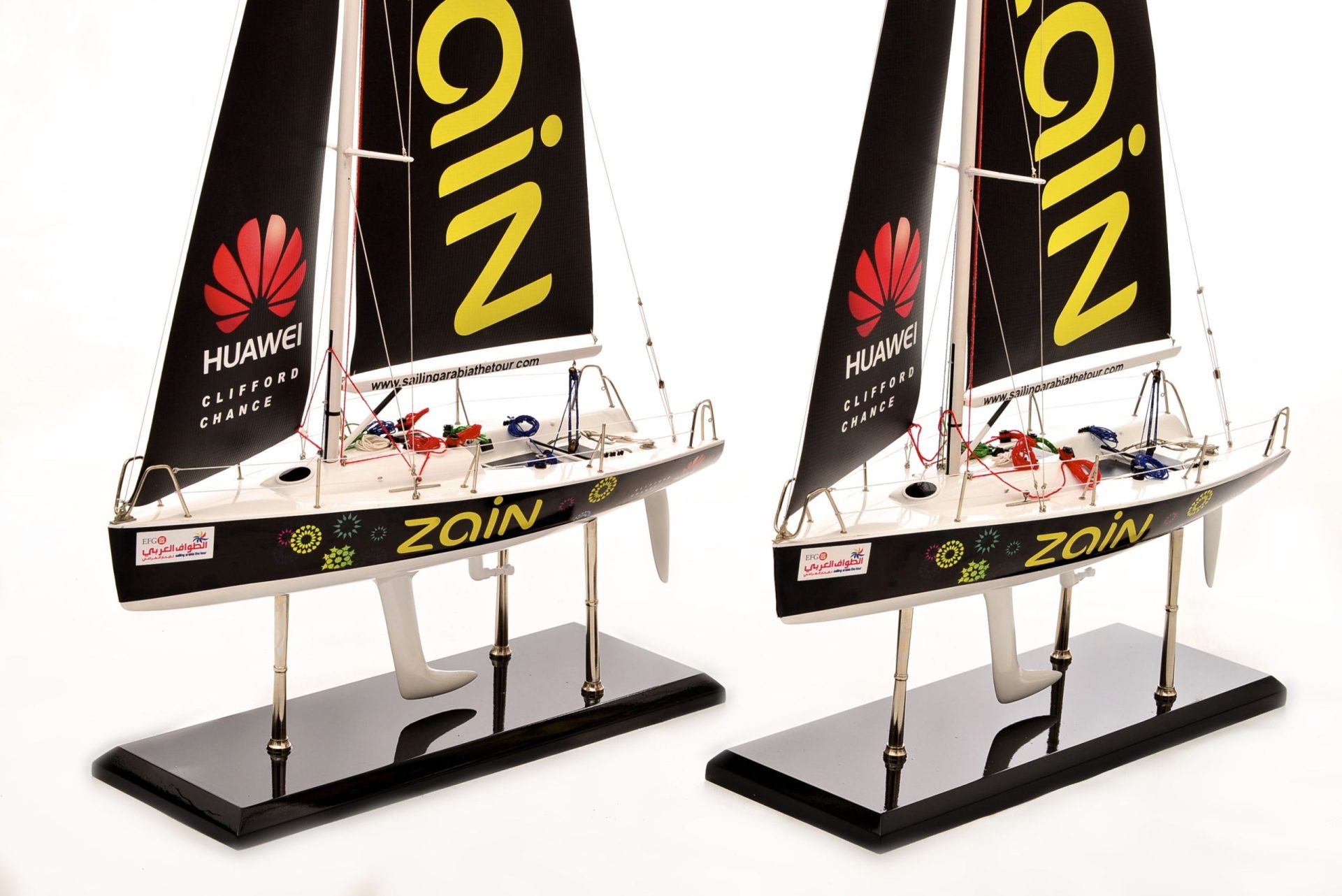 1801-10543-Farr-Racing-Yacht-Custom-Model-scaled