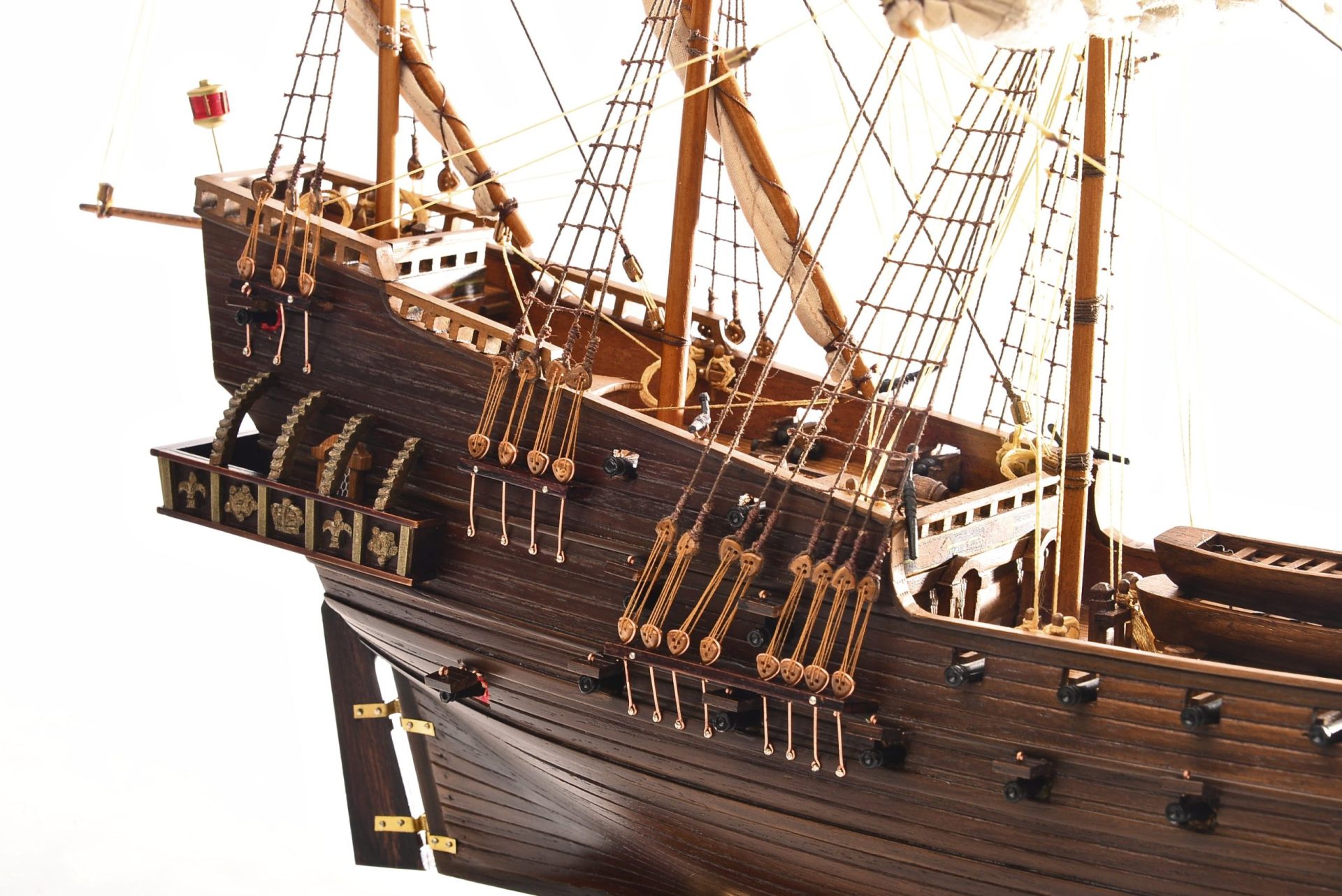 1803-10777-Hms-Revenge-Model-Ship-scaled