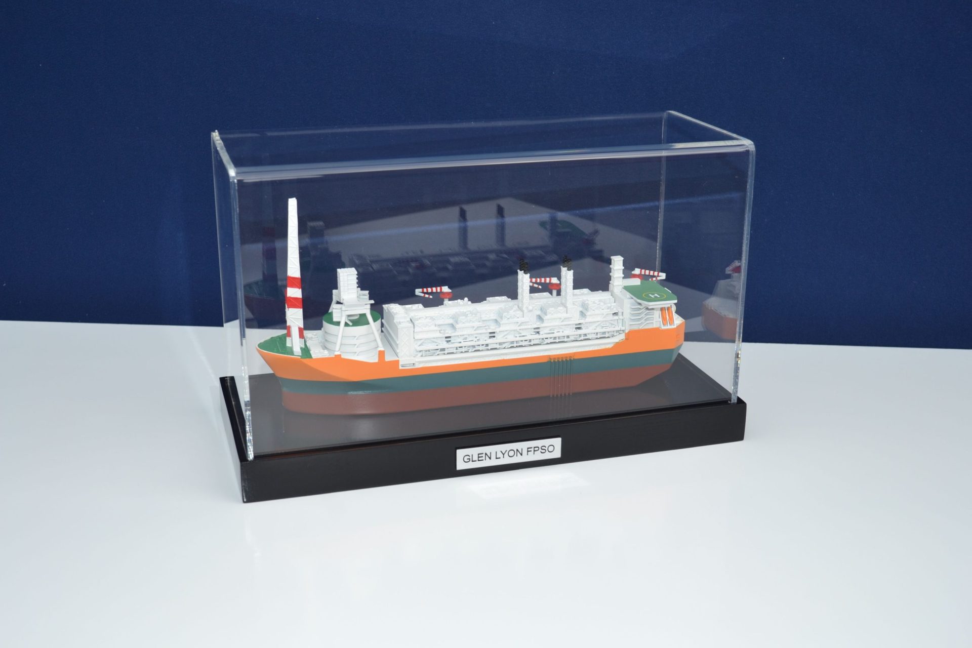 1857-11118-Glen-Lyon-FPSO-Mini-Modele-scaled