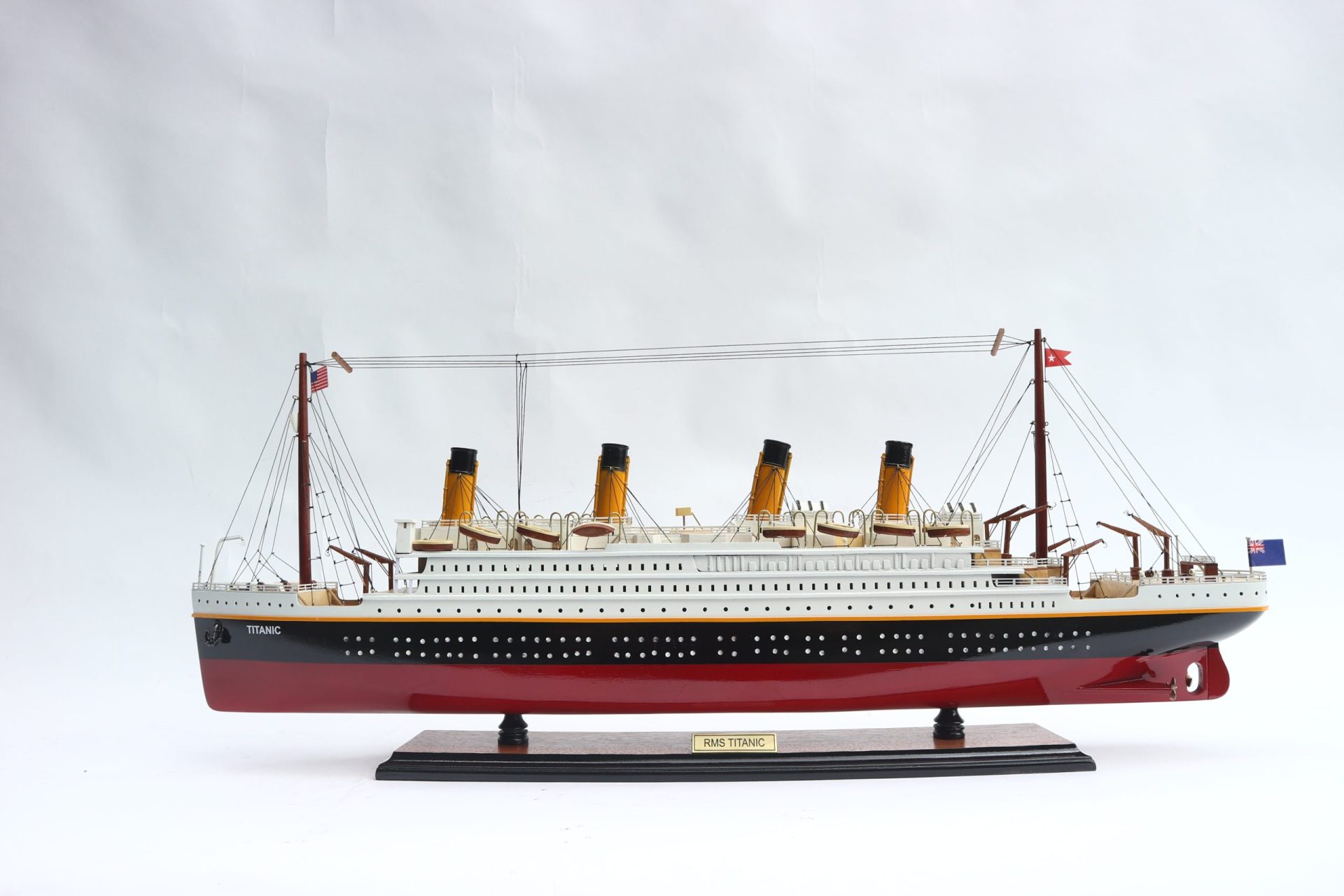 CS0003P-80-RMS-TITANIC-PAINTED-1-min-1-scaled