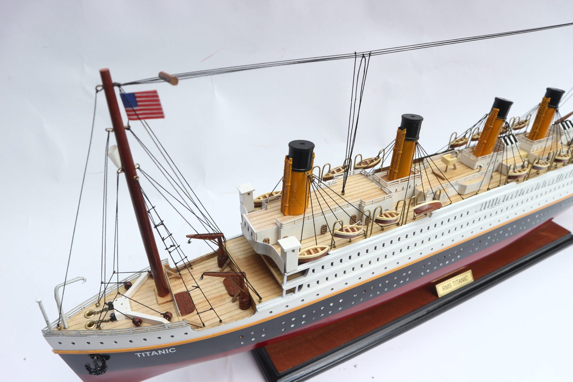 CS0003P-80-RMS-TITANIC-PAINTED-4-min-1-scaled