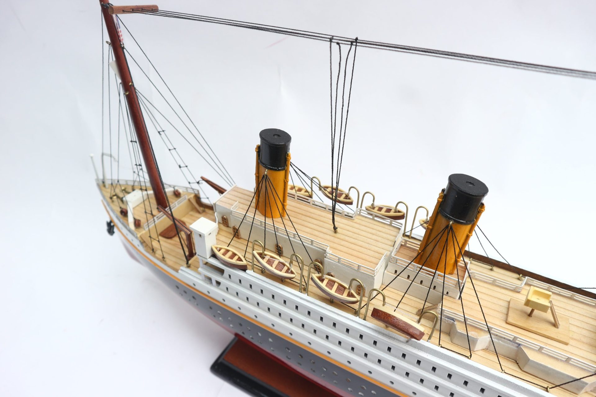 CS0003P-80-RMS-TITANIC-PAINTED-8-min-1-scaled