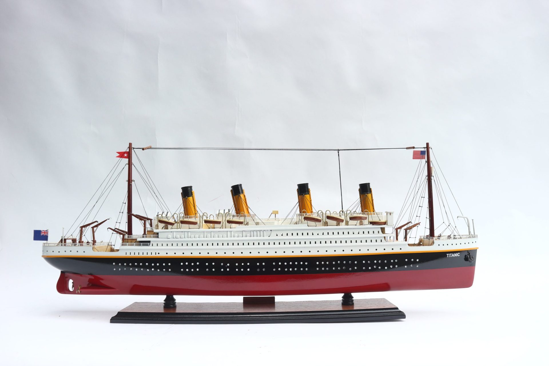 RMS Titanic Painted Display Ship Model - GN