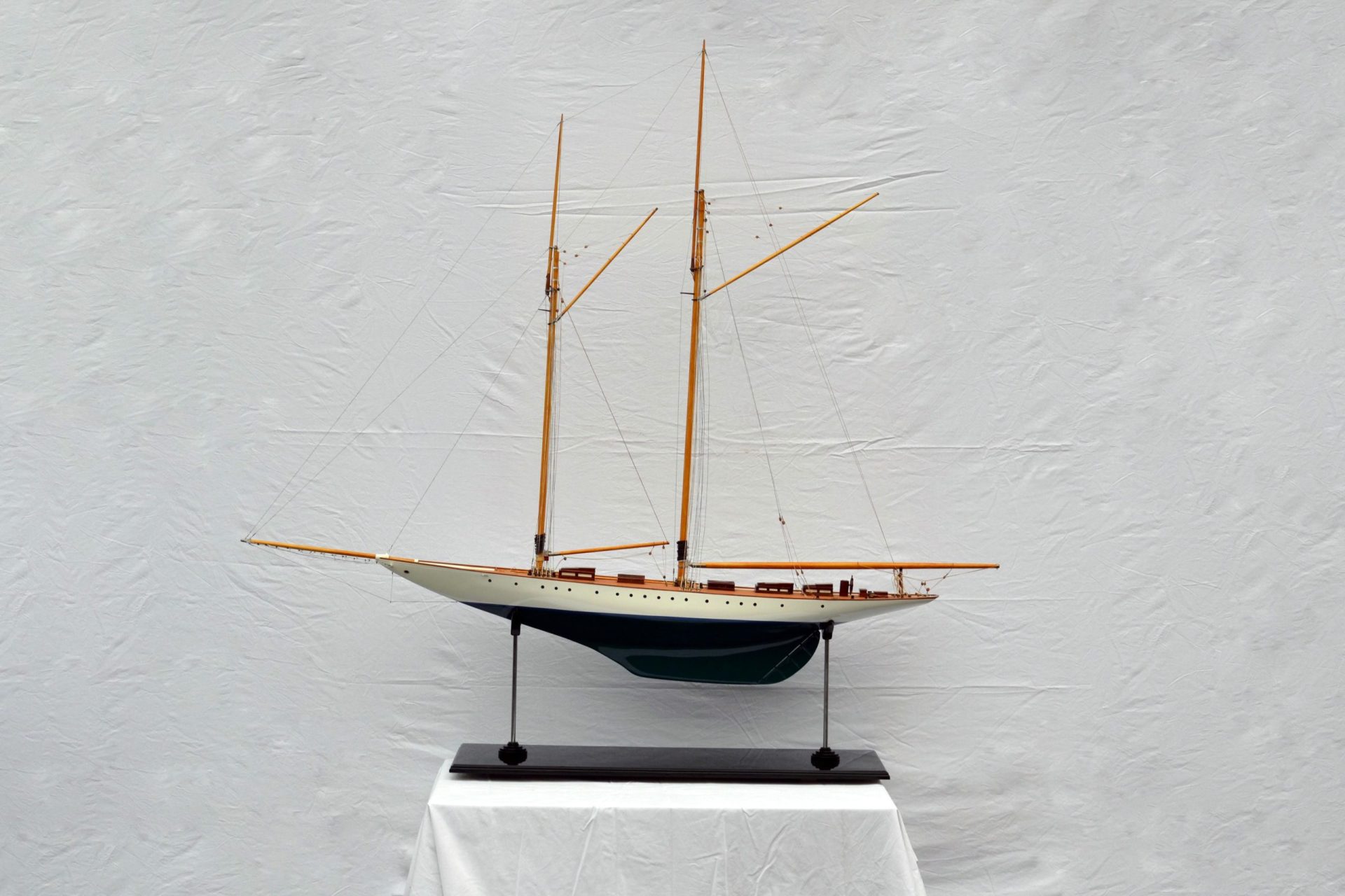 YACHT_ELENA_9compressed-1-scaled