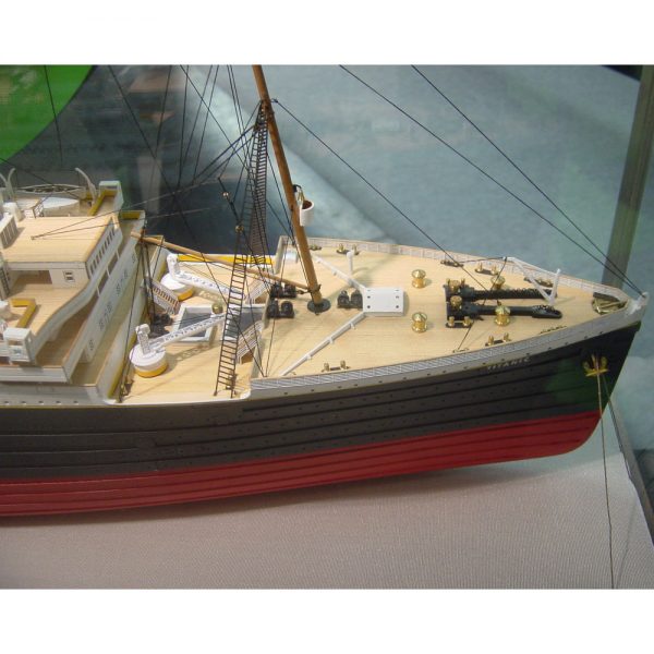 Titanic Model Kit No 4 (Upper Superstructure) - Mantua Models (728)