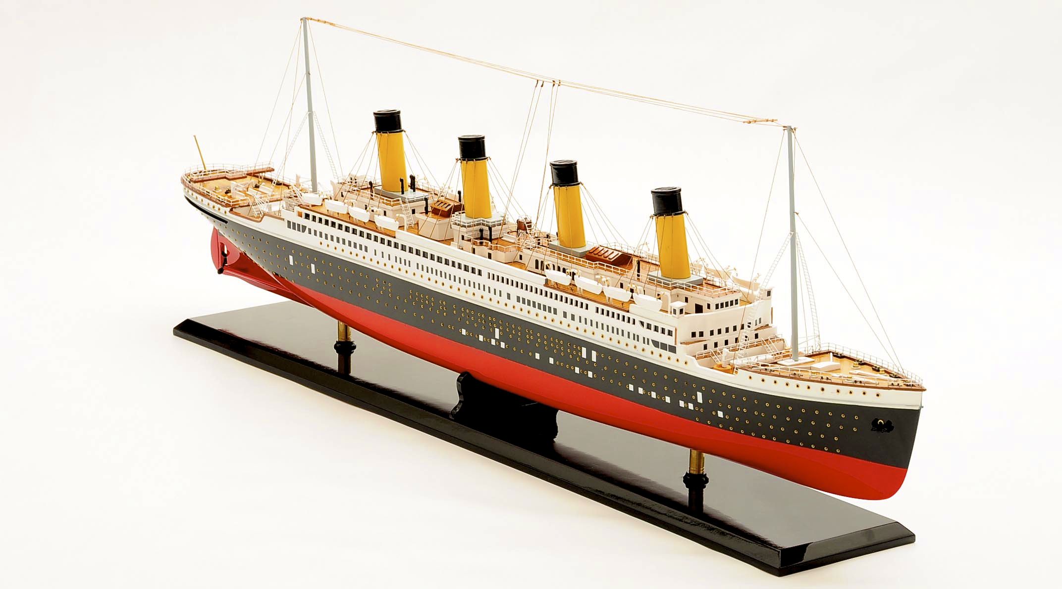 Model Ship Wooden RMS Titanic Model Cruise Ship 14" 