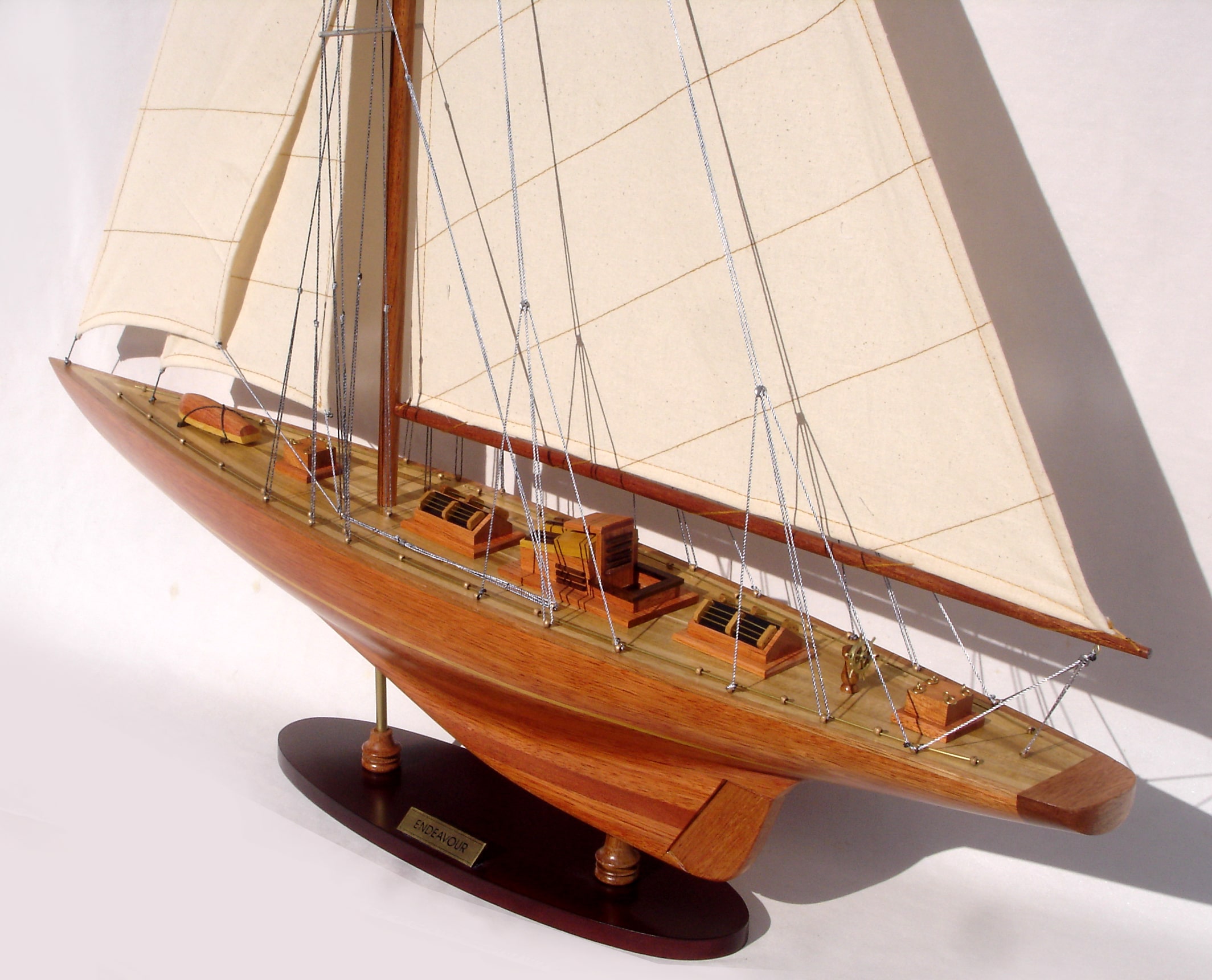 Endeavour Model Yacht  (Standard Range) - GN