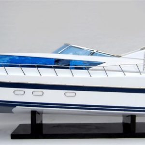 Mangusta 105 Model Yacht - GN