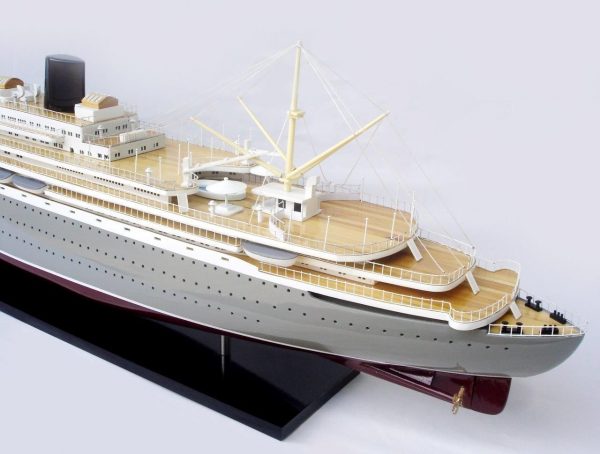 MS Willem Ruys Ship Model - GN