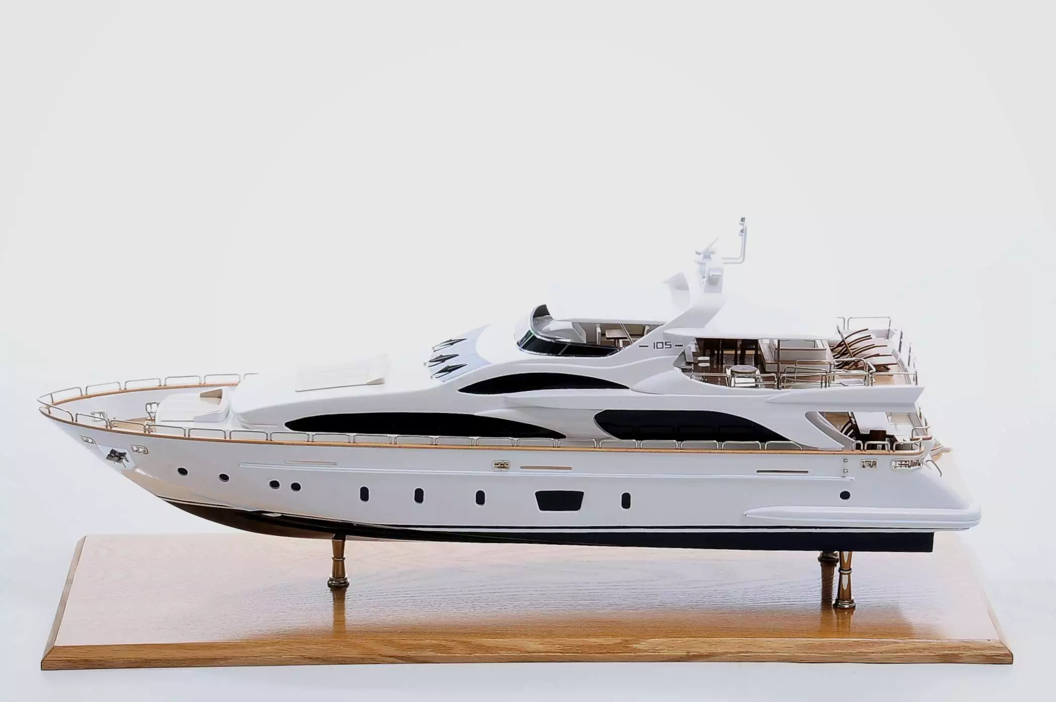 Antonia II Model Yacht