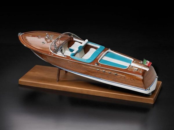 Riva Aquarama Runabout Model Boat Kit - Amati (1608)