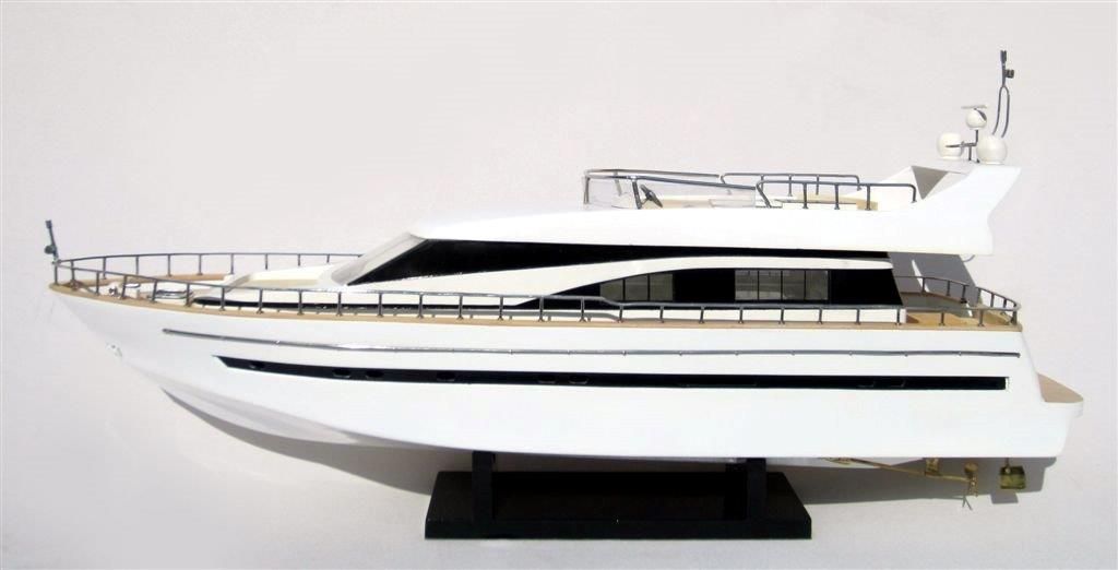 Astondoa 73 Model Boat - GN