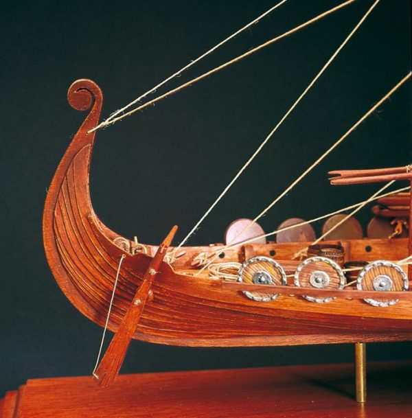 Viking Longboat Kit - Amati (1406/01)