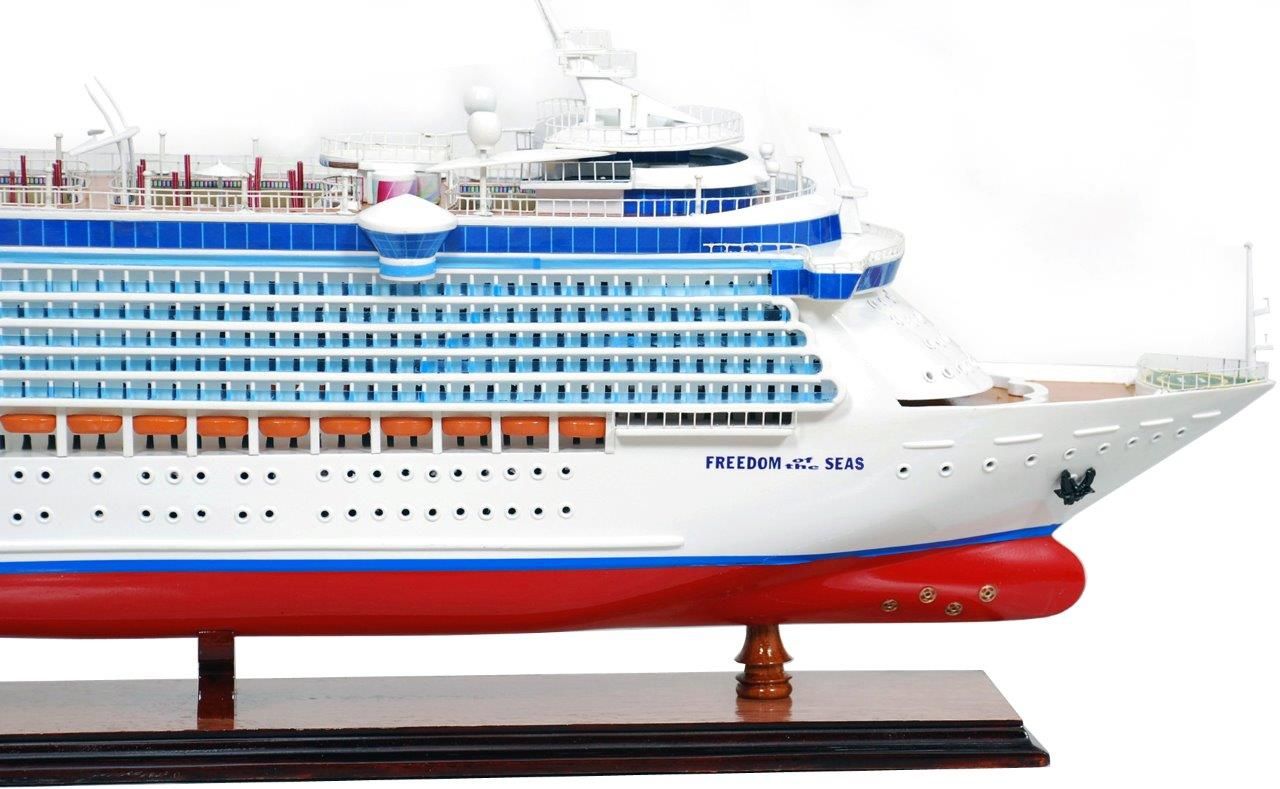 Freedom of the Seas Model Ship - GN