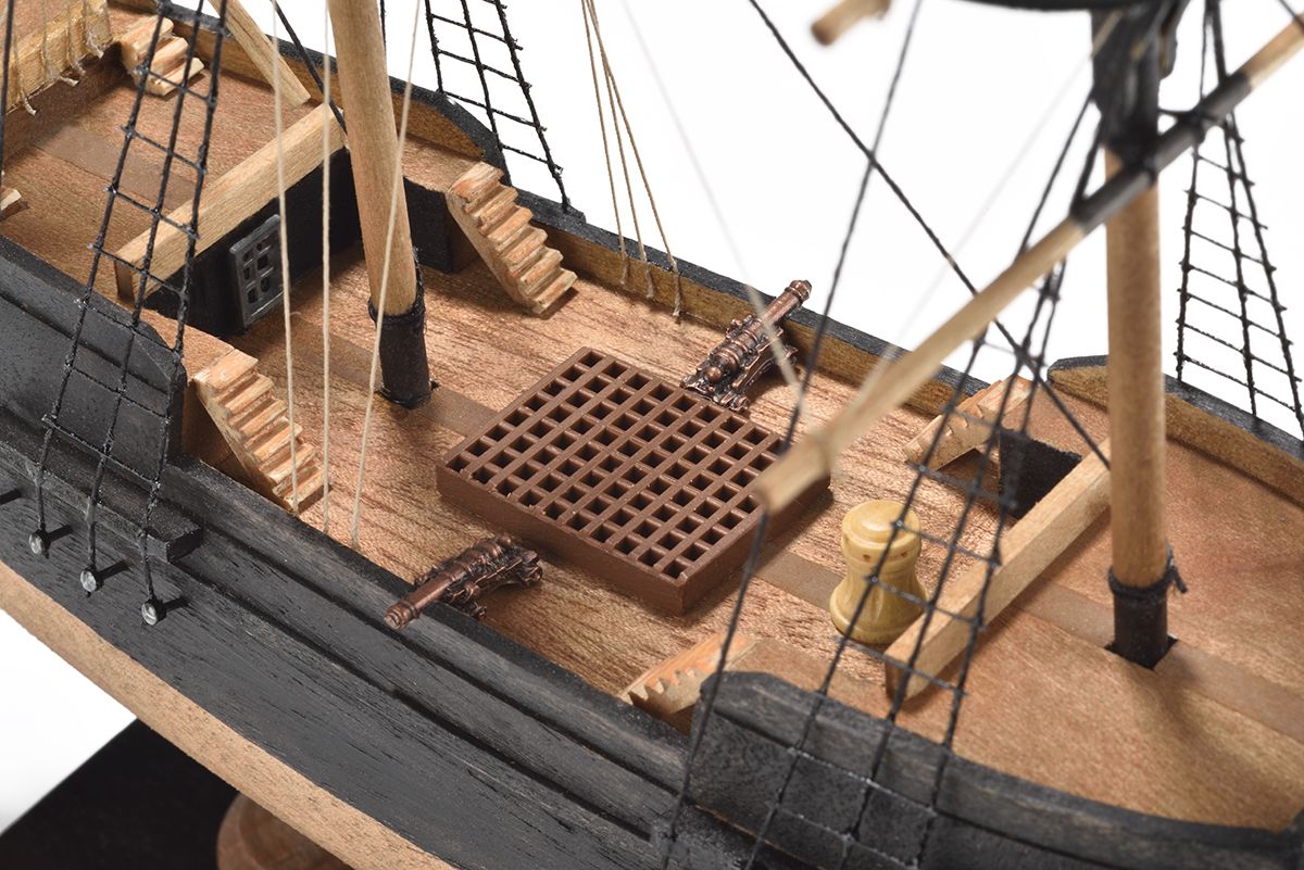 Pirate Ship Model Boat Kit Amati (600/01)