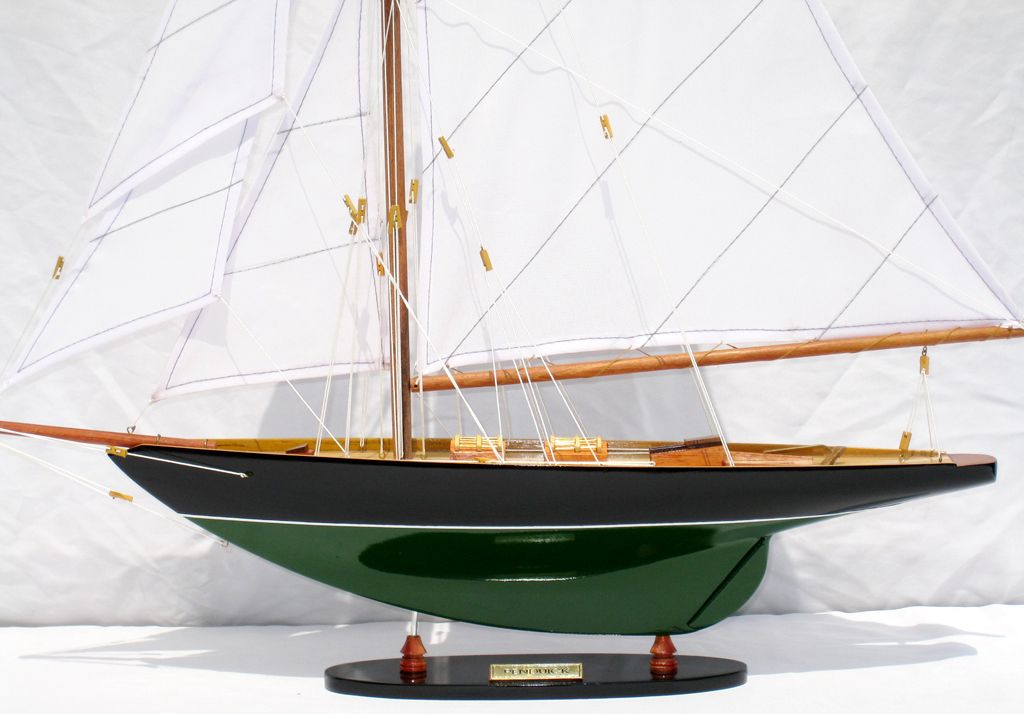 Pen Duick Model Ship - GN