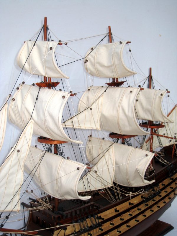 Queen Anne's Revenge Model Ship - GN