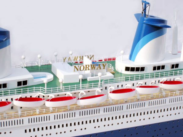 SS Norway (Special Edition) Model Boat - GN