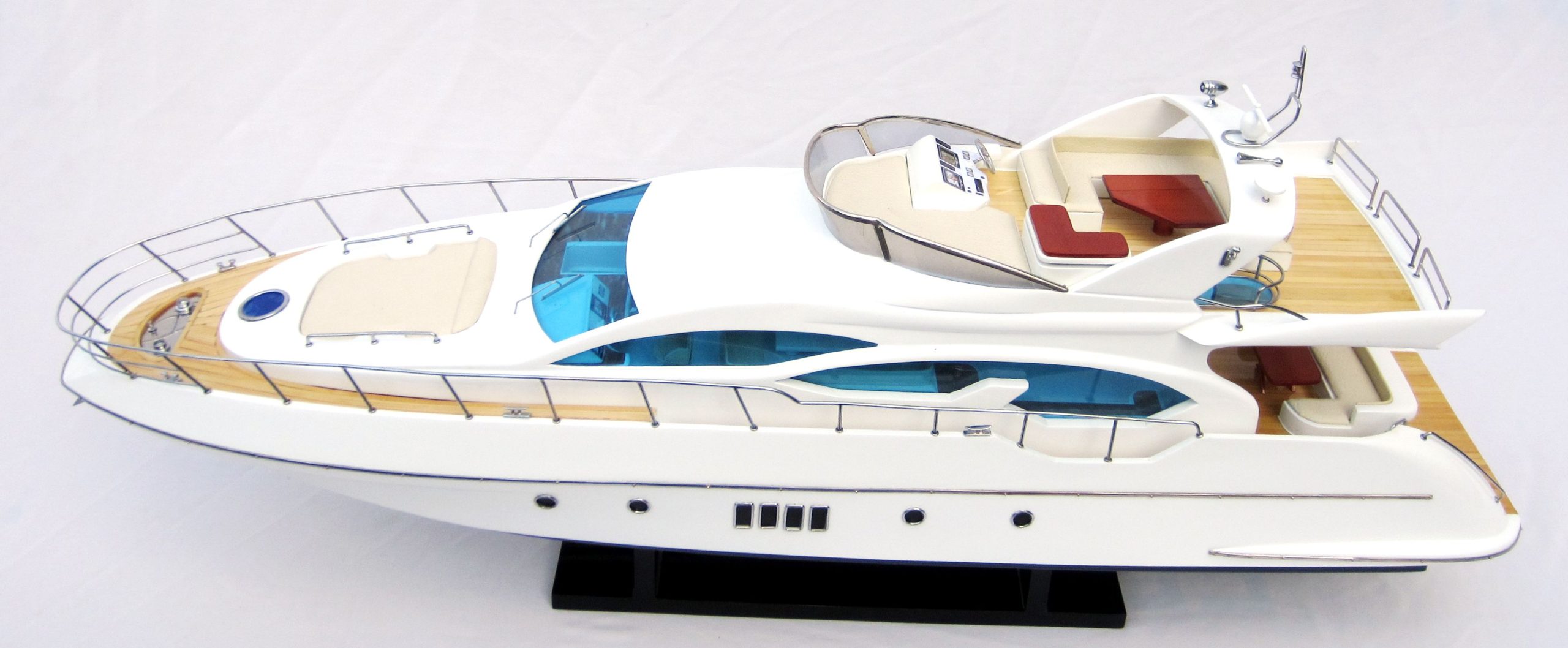Azimut 64 Flybridge (White Hull) Model Ship - GN