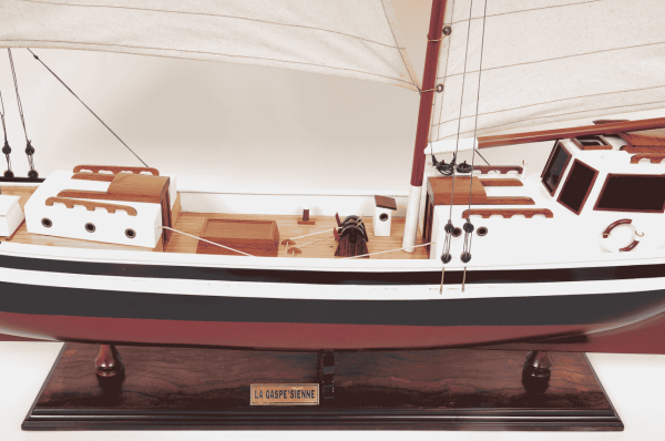 La Gaspésienne Painted Model Ship - OMH (Y110)