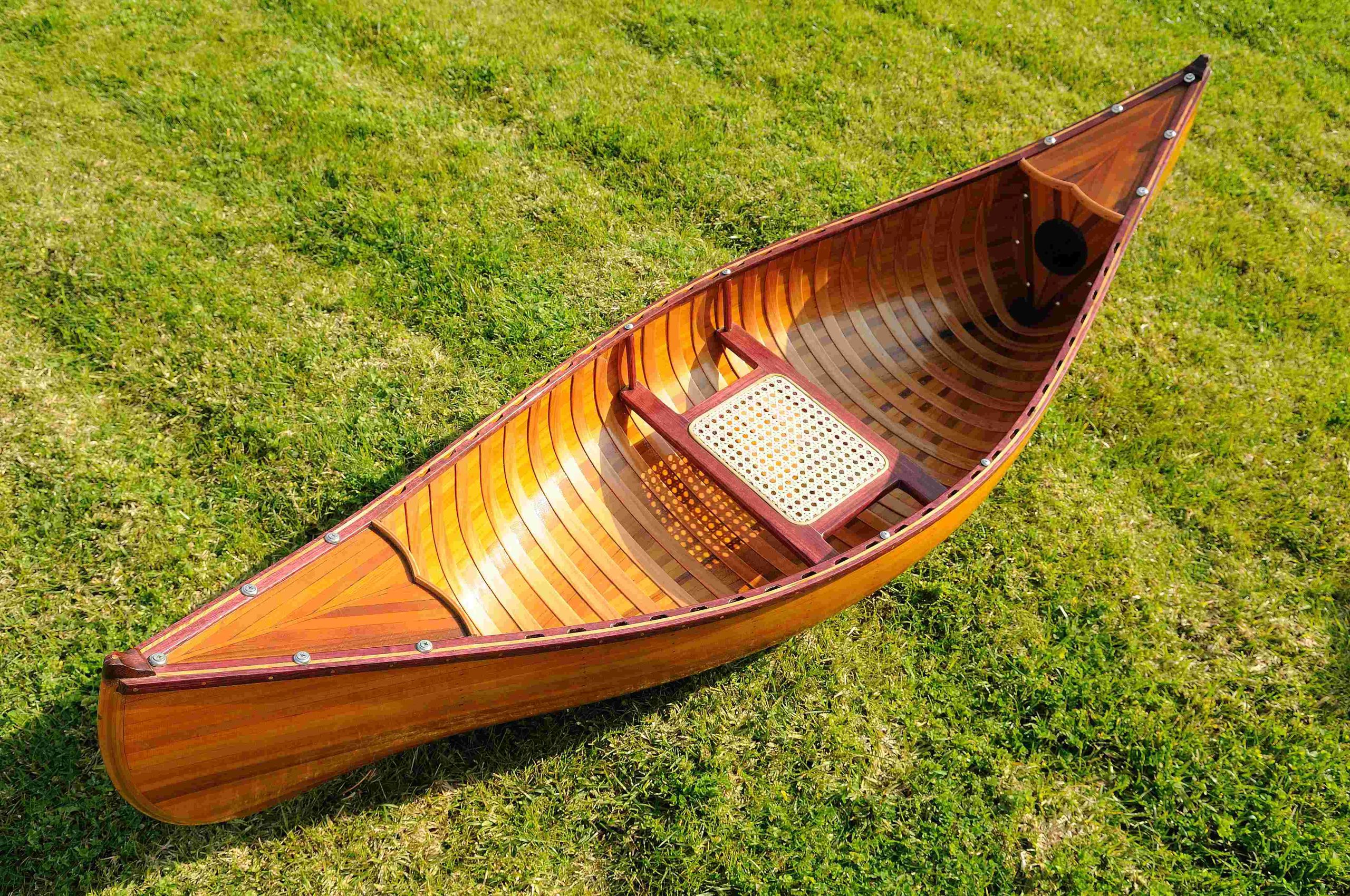 Ribbed Canoe (6ft) - OMH (K037)