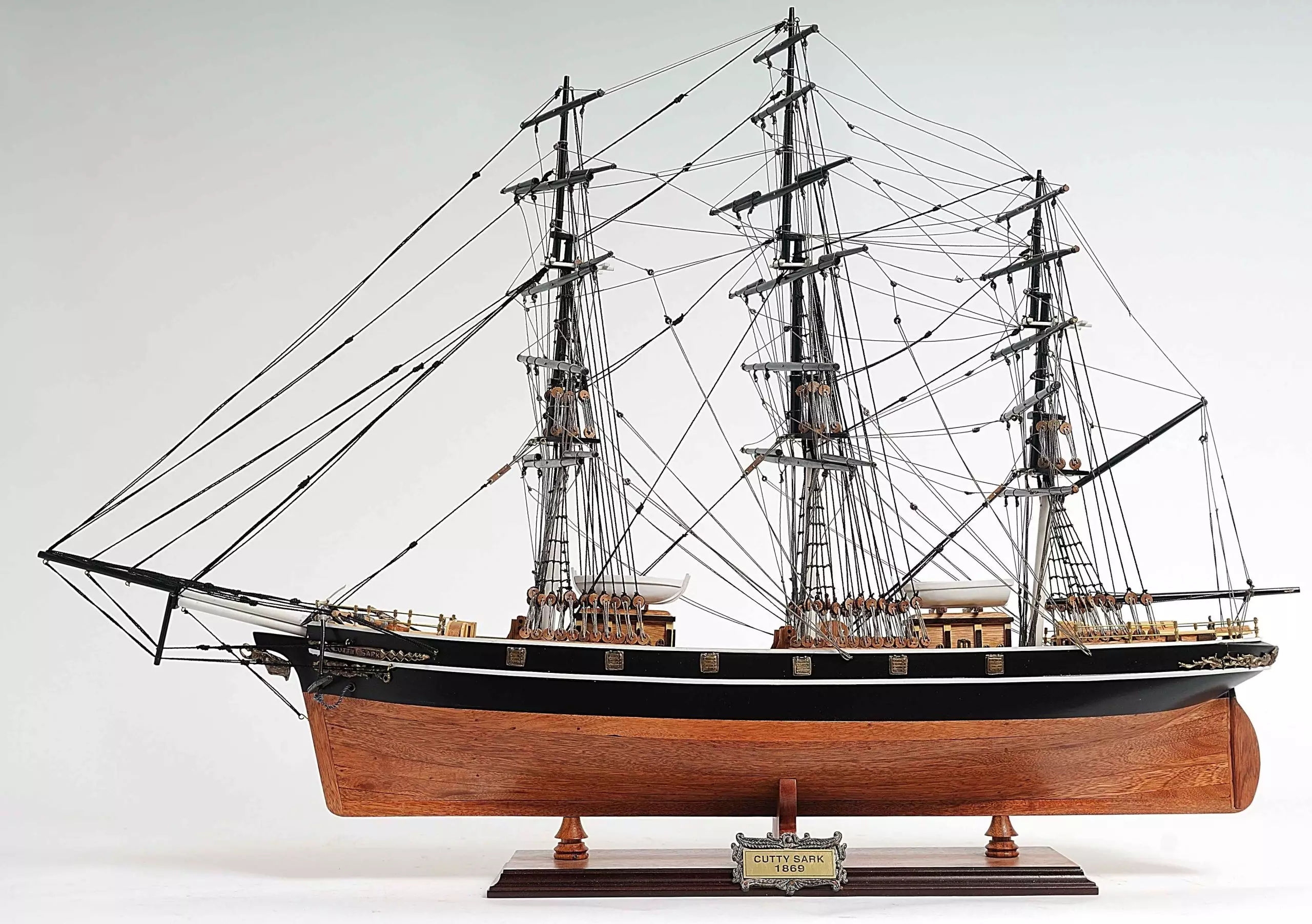 Cutty Sark Model Ship (no sail) - OMH (T123)