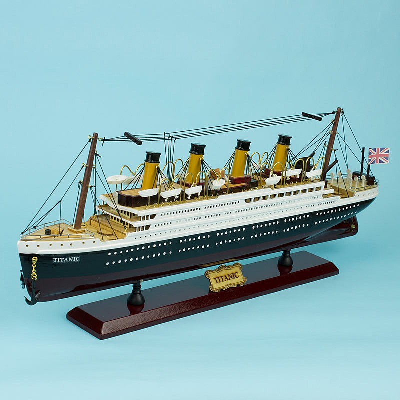 RMS Titanic Model Ship - NAU (6689)