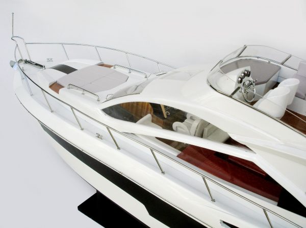 Sunseeker 68 Model Yacht – GN