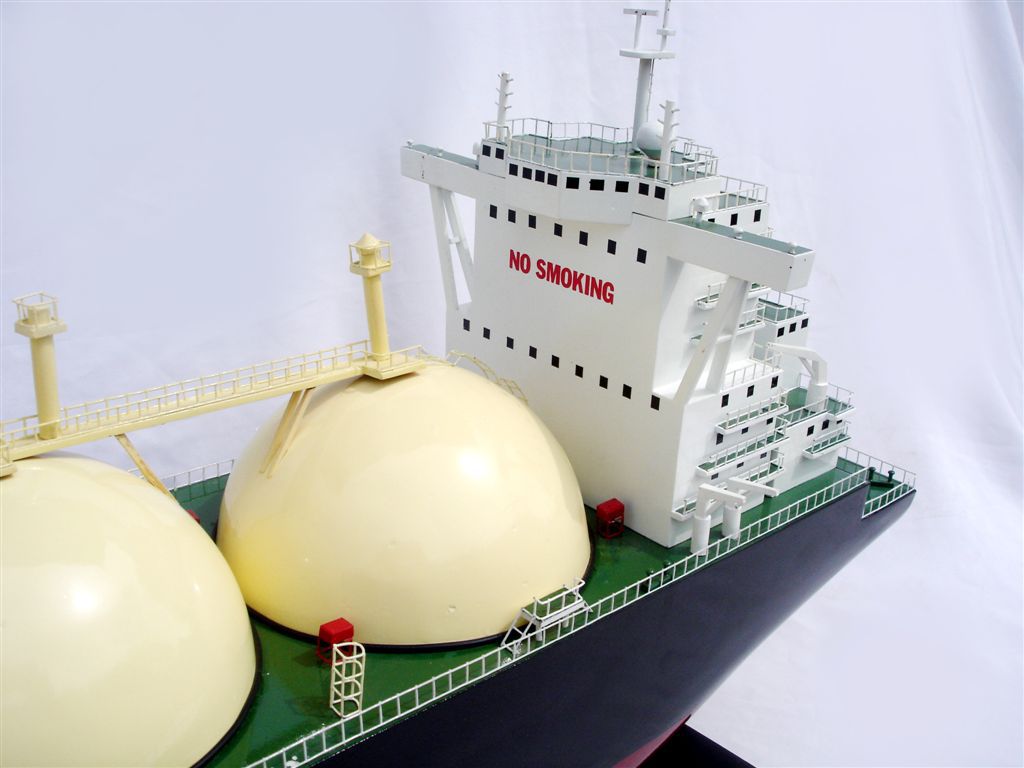 Gas Tanker Ship Model - GN