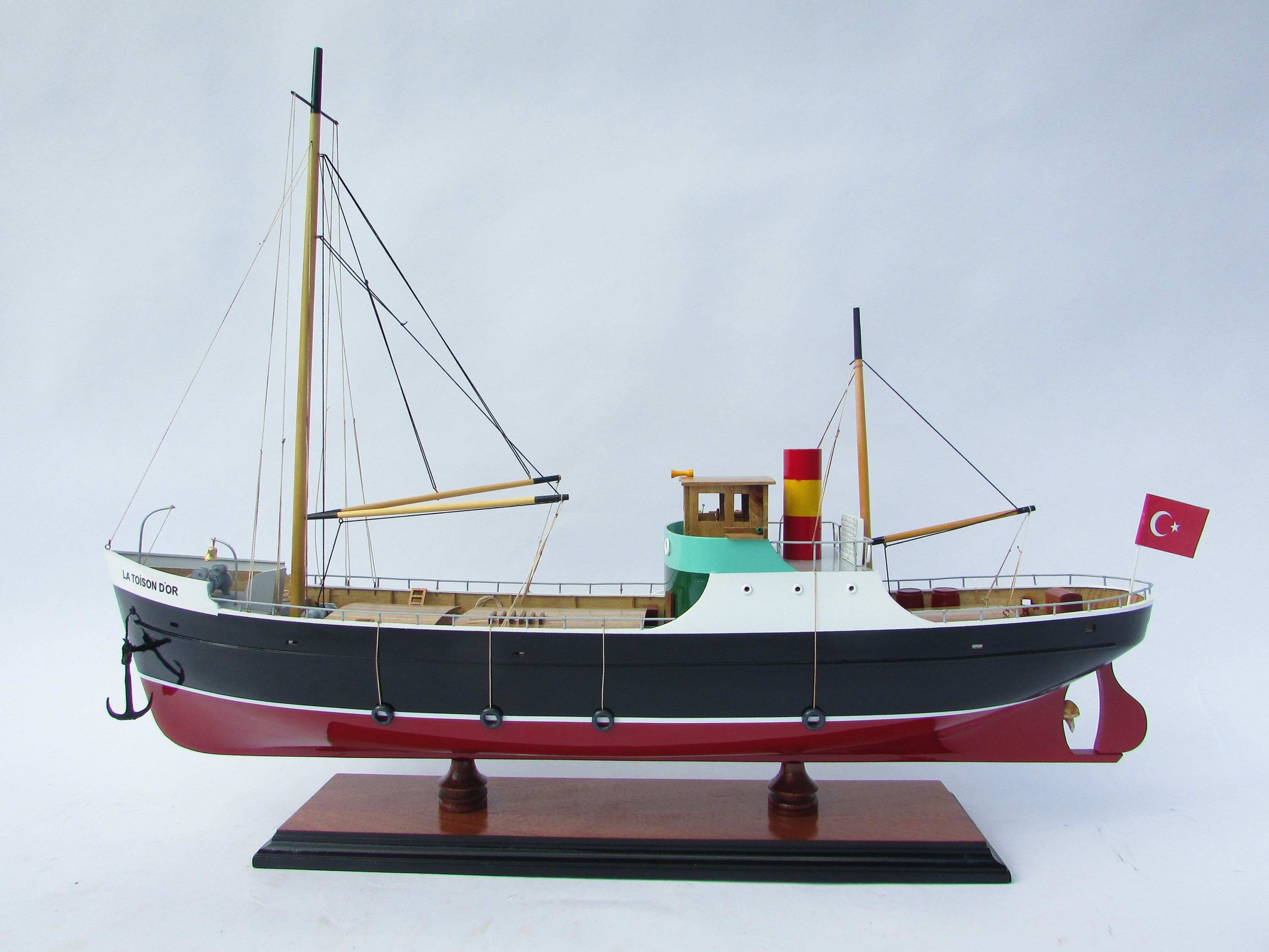 La Toison D'or Tintin Model Ship - GN