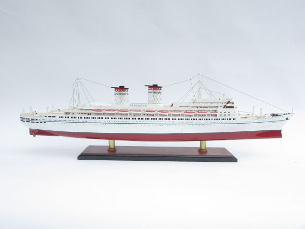 SS Michelangelo Model Boat – GN