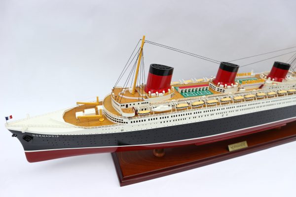 Normandie Special Edition Wooden Model Ship - GN (CS0004SE-100)